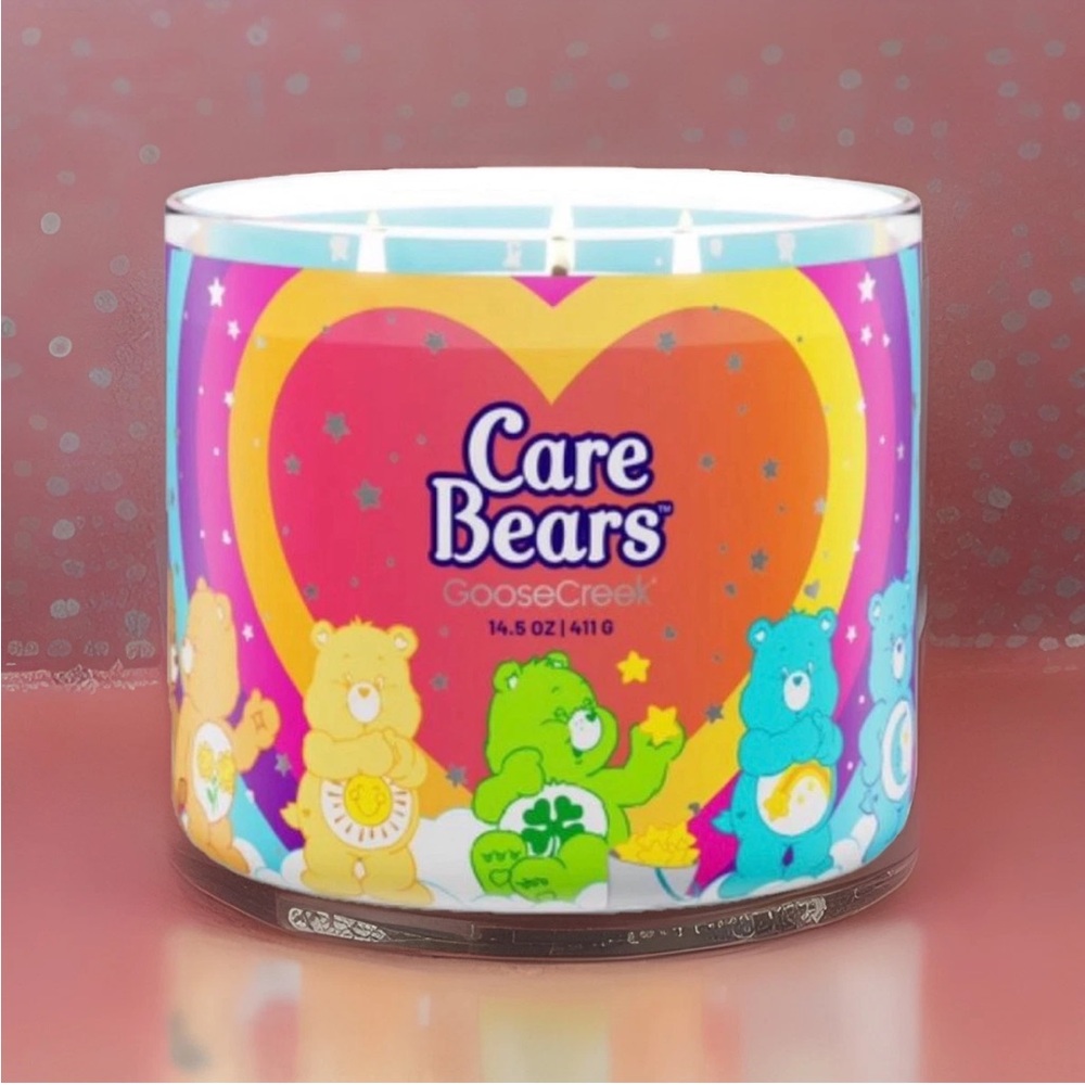 Goose Creek 3-Wick Candle- Care Bears-Rainbow Heart/Care For Everyone  (14.5 oz)